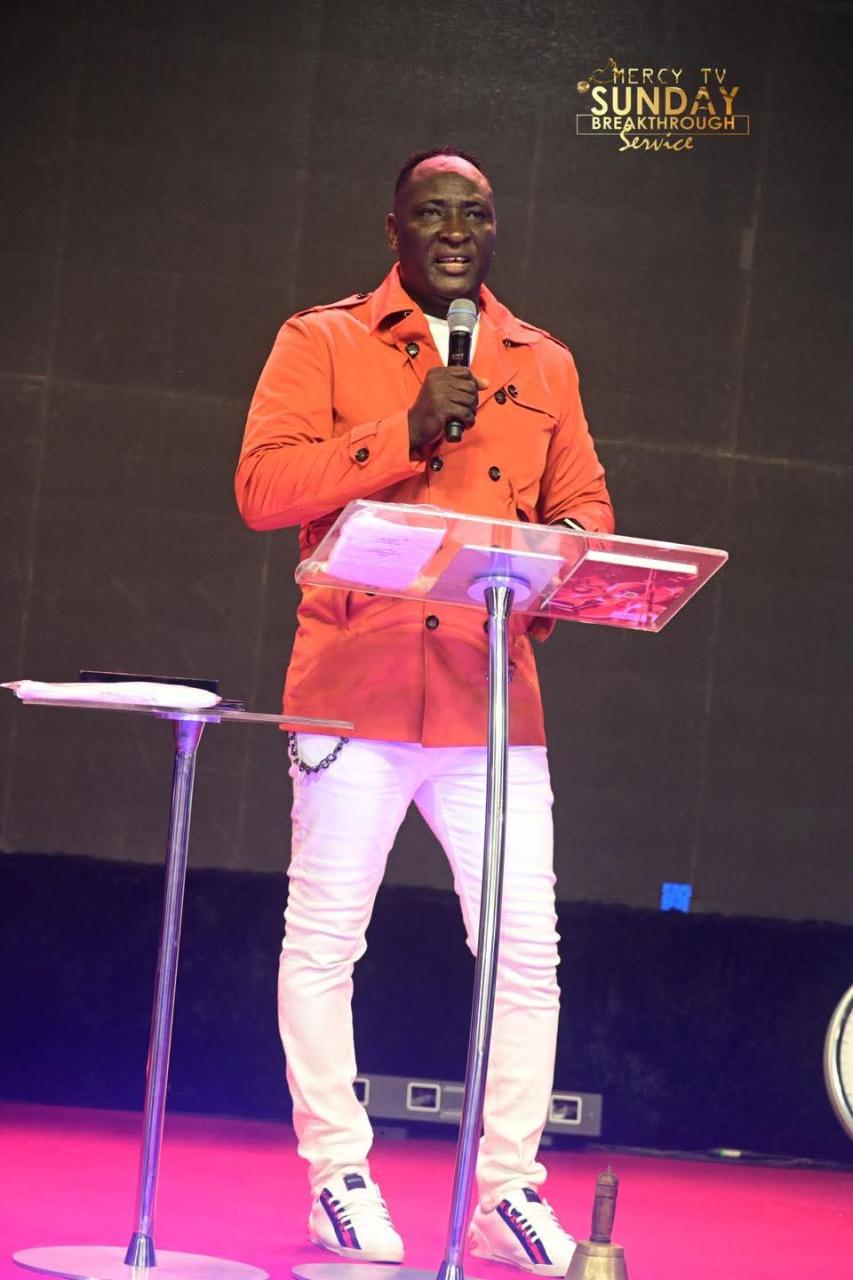 Prophet Jeremiah Fufeyin’s N4M Lifeline and Prayer Revive 78-Year-Old’s Health and Hope!