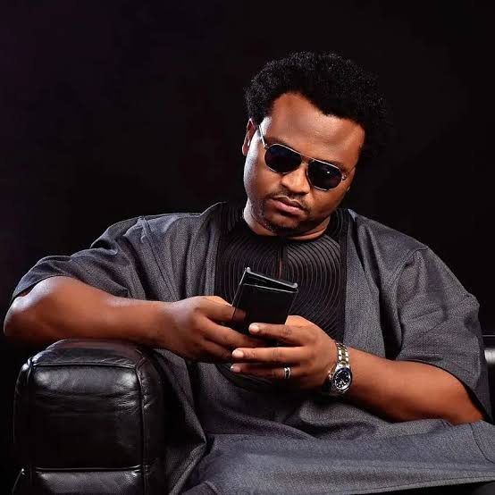 Mild drama as Eezeetee bolts out of court, dodging media cameras – Case adjourned to May 14